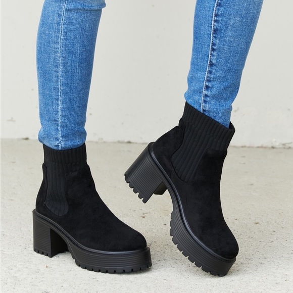 WEEBOO SOCK BOOTIES STRIVE FOR MORE CHUNKY SOLE - Picture 4 of 9